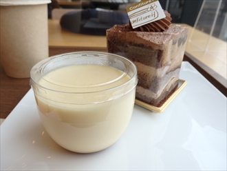 コンフィチュールアッシュ ヴィソン