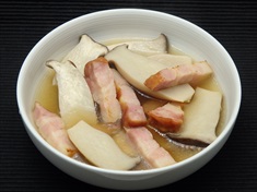 エリンギとベーコンのコンソメ煮の作り方
