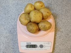 じゃがいもとベーコンの洋風煮物の作り方