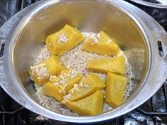 かぼちゃと生姜と豚ひき肉の煮物の作り方