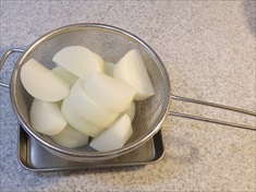 大根と豚ひき肉と生姜の甘辛煮の作り方