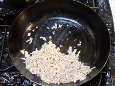 大根と豚ひき肉と生姜の甘辛煮の作り方