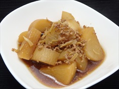 大根と豚ひき肉と生姜の甘辛煮の作り方
