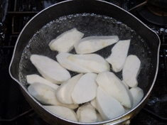 里芋と豚ひき肉の甘辛煮の作り方