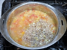 トマトをたくさん使うの水なしカレーの作り方