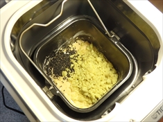 タイガーのホームベーカリー KBX-A100 で焼くさつまいものバターケーキのレシピ
