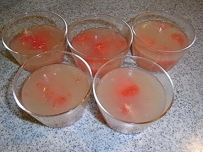 グレープフルーツジュースで作るグレープフルーツ寒天の簡単な作り方