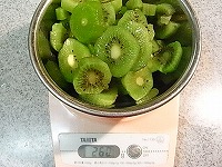 ノンオイルのキウイフルーツのケーキの簡単レシピ