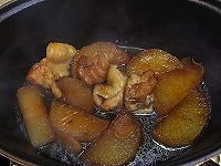 ストウブで作る大根ととり肉の煮物