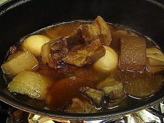 ストウブstaubで作る大根と豚肉の煮物のレシピ