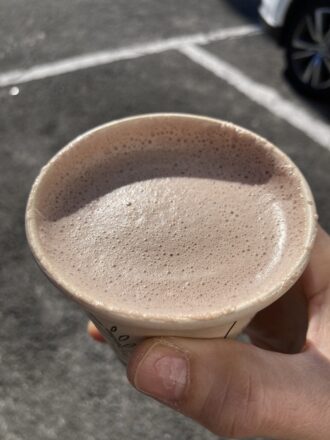 おちょぼ稲荷参道　　ブラックスターコーヒーのホットチョコレートが美味しい♪