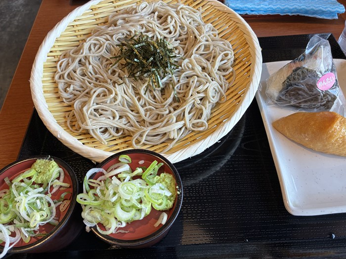 【岐阜グルメ】「じゅうべえ 柳津本店」でざるそば特盛を堪能！コスパ最強の涼味体験