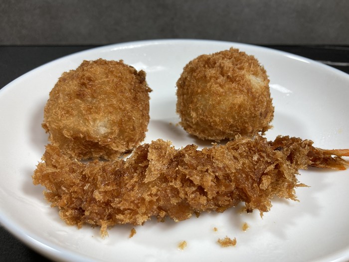 【かつや】安定のロースカツカレーとカツ丼(梅)。