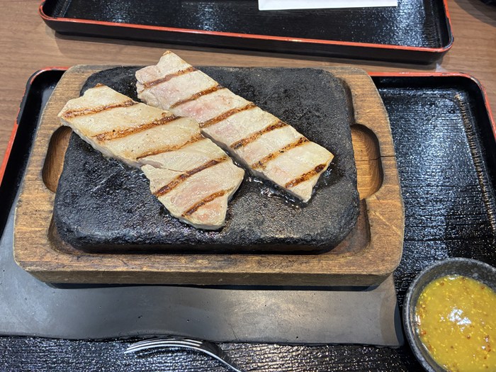 【実食レポ】「感動の肉と米」が楽しすぎる！あみやき亭グループの進化系セルフステーキを堪能