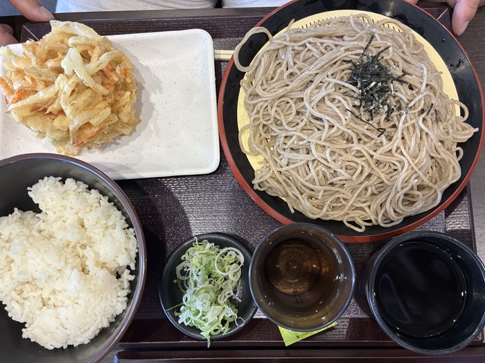 十割そば　二代目　長助の十割そば　特盛を食べました
